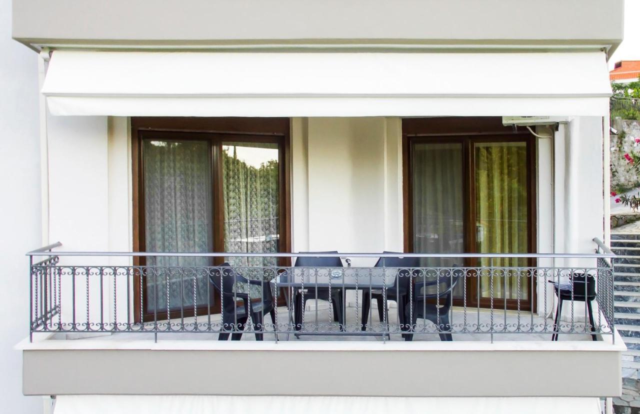 Marina'S Elegance Aparthotel กริโอปียี ภายนอก รูปภาพ