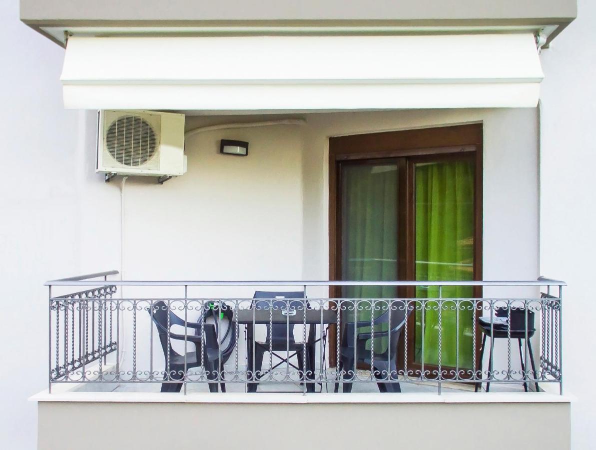 Marina'S Elegance Aparthotel กริโอปียี ภายนอก รูปภาพ